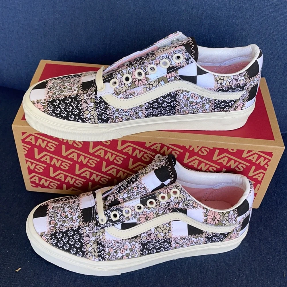 Vans Women’s Old Skool Patchwork Floral Sneakers - Picture 3 of 16
